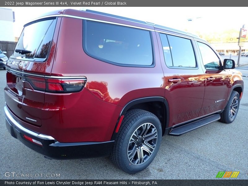 Velvet Red Pearl / Global Black 2022 Jeep Wagoneer Series III 4x4