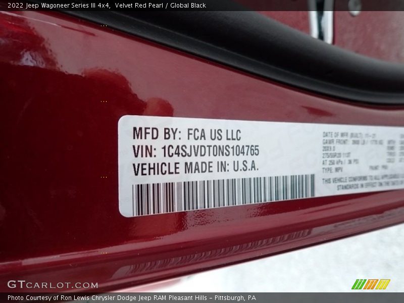 Velvet Red Pearl / Global Black 2022 Jeep Wagoneer Series III 4x4