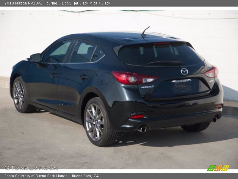 Jet Black Mica / Black 2018 Mazda MAZDA3 Touring 5 Door