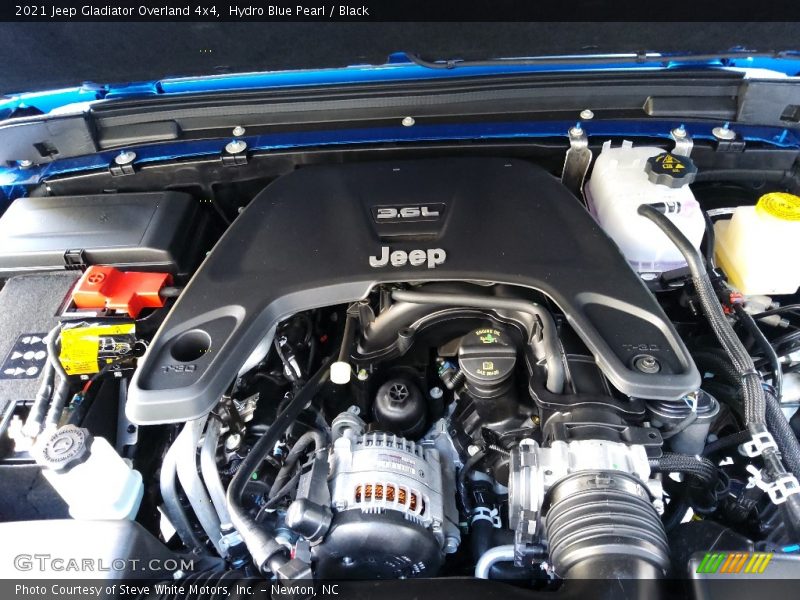 Hydro Blue Pearl / Black 2021 Jeep Gladiator Overland 4x4