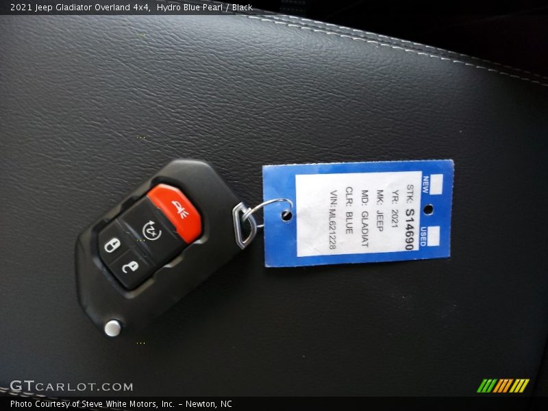 Hydro Blue Pearl / Black 2021 Jeep Gladiator Overland 4x4