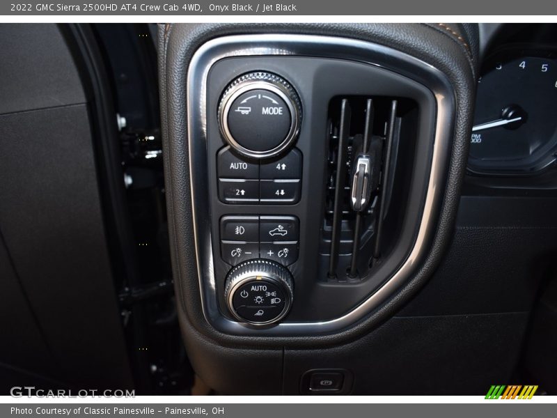 Onyx Black / Jet Black 2022 GMC Sierra 2500HD AT4 Crew Cab 4WD