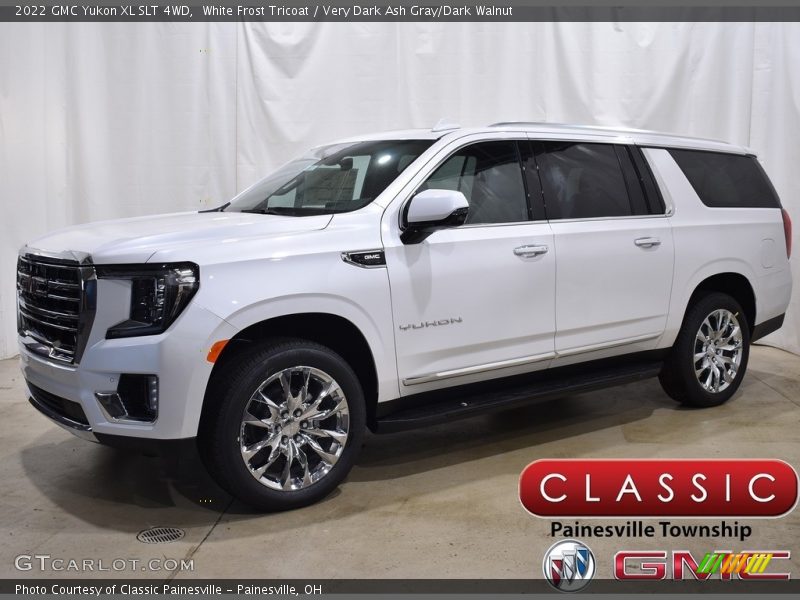 White Frost Tricoat / Very Dark Ash Gray/Dark Walnut 2022 GMC Yukon XL SLT 4WD
