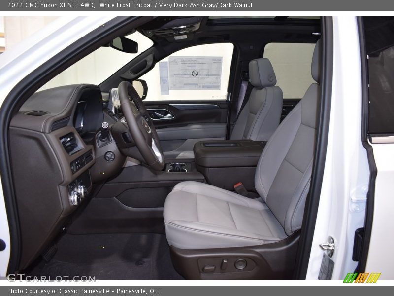 White Frost Tricoat / Very Dark Ash Gray/Dark Walnut 2022 GMC Yukon XL SLT 4WD