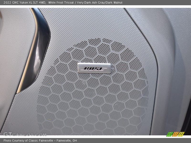White Frost Tricoat / Very Dark Ash Gray/Dark Walnut 2022 GMC Yukon XL SLT 4WD