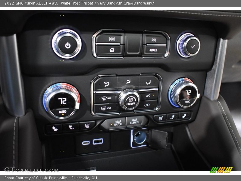 White Frost Tricoat / Very Dark Ash Gray/Dark Walnut 2022 GMC Yukon XL SLT 4WD