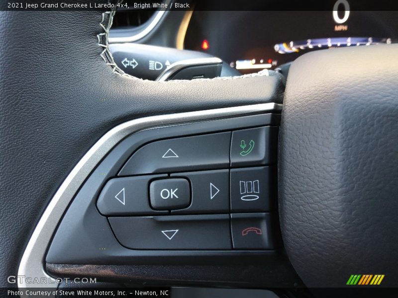 Bright White / Black 2021 Jeep Grand Cherokee L Laredo 4x4
