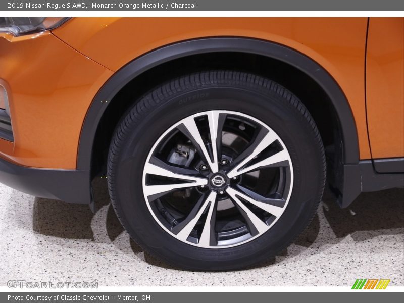  2019 Rogue S AWD Wheel