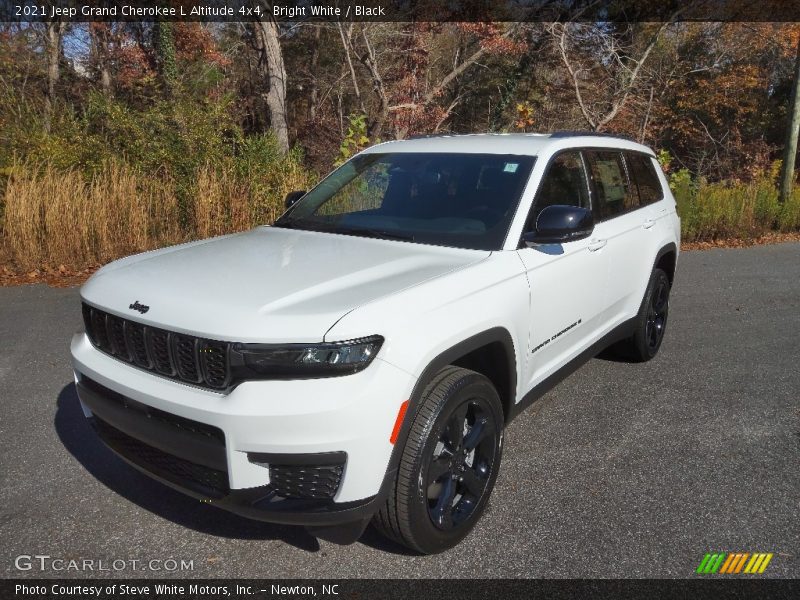 Bright White / Black 2021 Jeep Grand Cherokee L Altitude 4x4