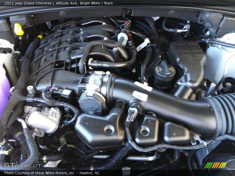 Bright White / Black 2021 Jeep Grand Cherokee L Altitude 4x4