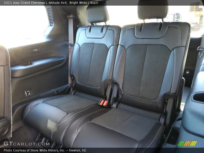 Bright White / Black 2021 Jeep Grand Cherokee L Altitude 4x4