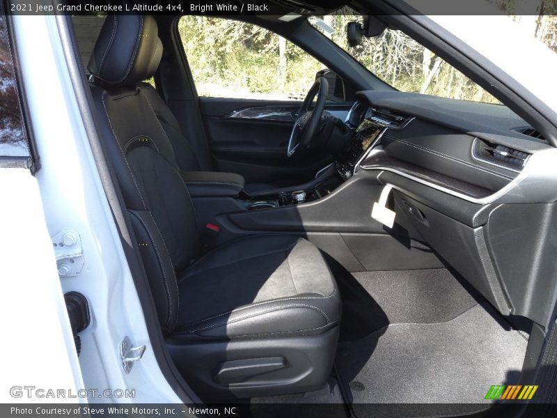 Bright White / Black 2021 Jeep Grand Cherokee L Altitude 4x4