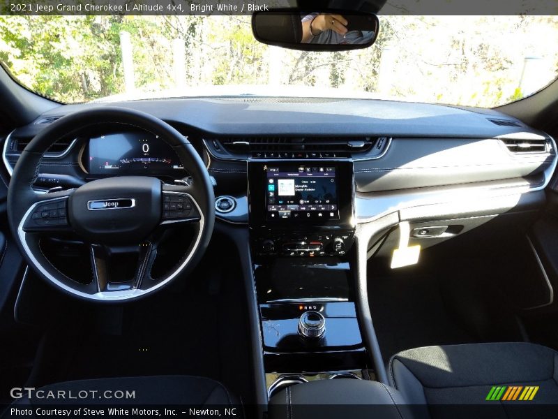 Bright White / Black 2021 Jeep Grand Cherokee L Altitude 4x4