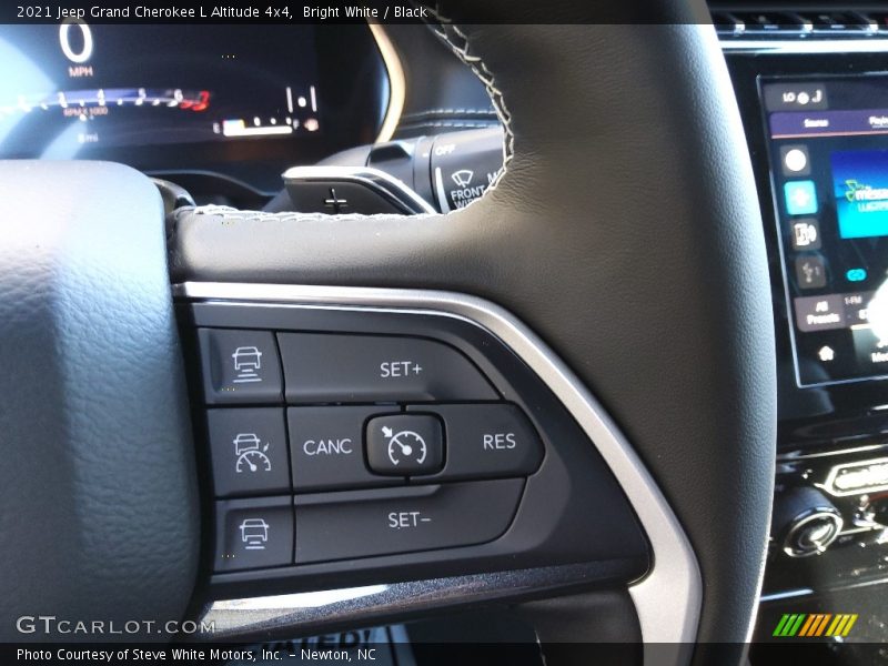 Bright White / Black 2021 Jeep Grand Cherokee L Altitude 4x4