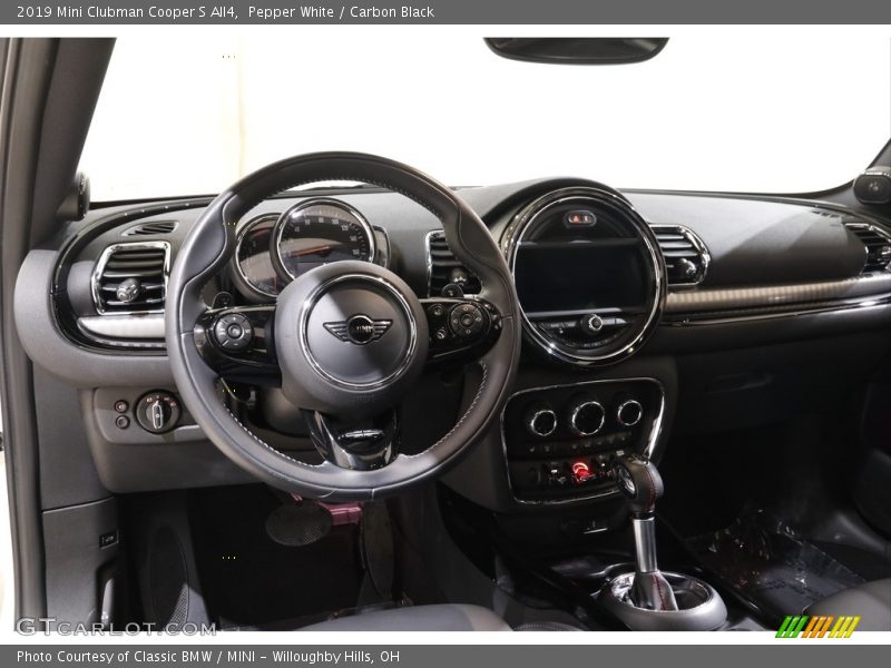 Pepper White / Carbon Black 2019 Mini Clubman Cooper S All4