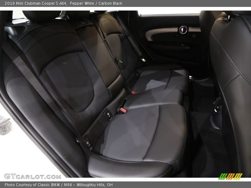 Pepper White / Carbon Black 2019 Mini Clubman Cooper S All4