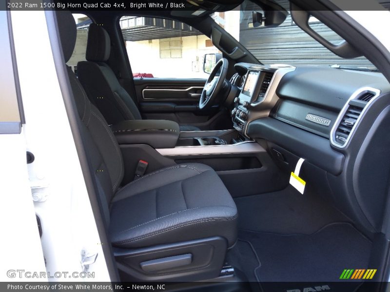 Bright White / Black 2022 Ram 1500 Big Horn Quad Cab 4x4