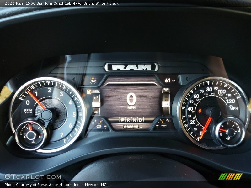 Bright White / Black 2022 Ram 1500 Big Horn Quad Cab 4x4