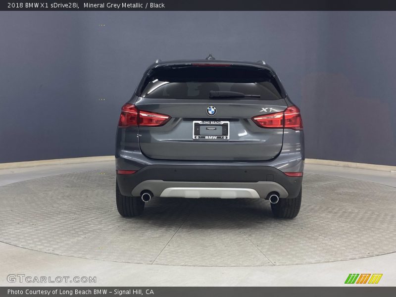 Mineral Grey Metallic / Black 2018 BMW X1 sDrive28i