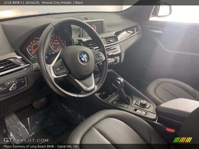 Mineral Grey Metallic / Black 2018 BMW X1 sDrive28i