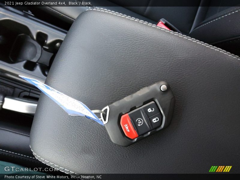 Black / Black 2021 Jeep Gladiator Overland 4x4