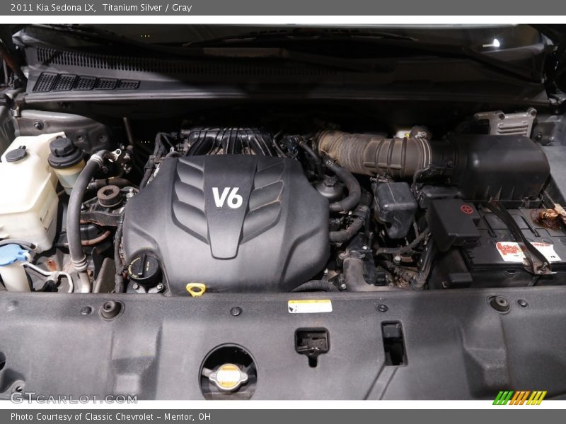 Titanium Silver / Gray 2011 Kia Sedona LX