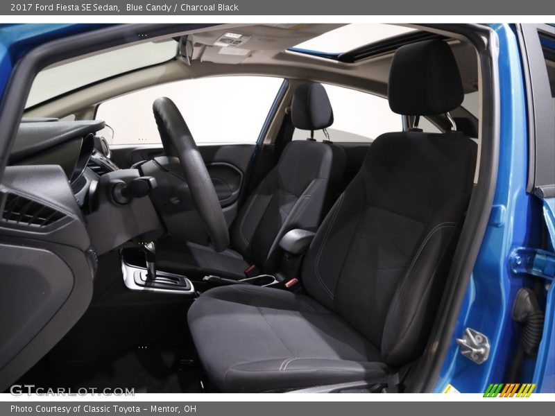 Blue Candy / Charcoal Black 2017 Ford Fiesta SE Sedan