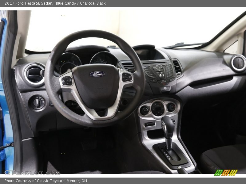 Blue Candy / Charcoal Black 2017 Ford Fiesta SE Sedan