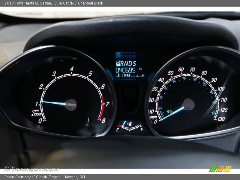 Blue Candy / Charcoal Black 2017 Ford Fiesta SE Sedan
