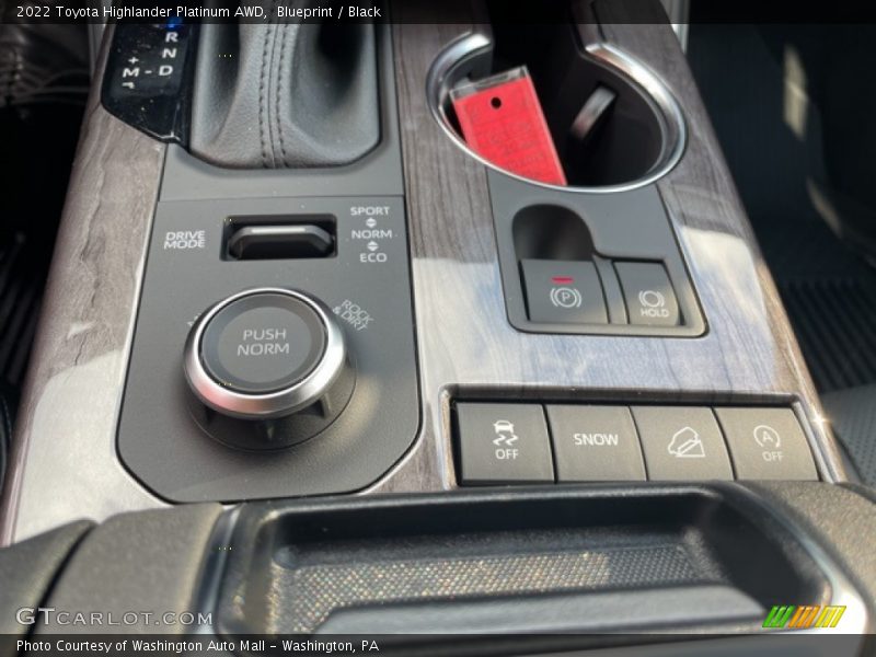 Blueprint / Black 2022 Toyota Highlander Platinum AWD