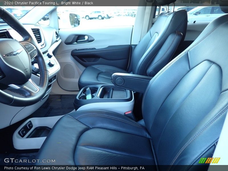 Bright White / Black 2020 Chrysler Pacifica Touring L