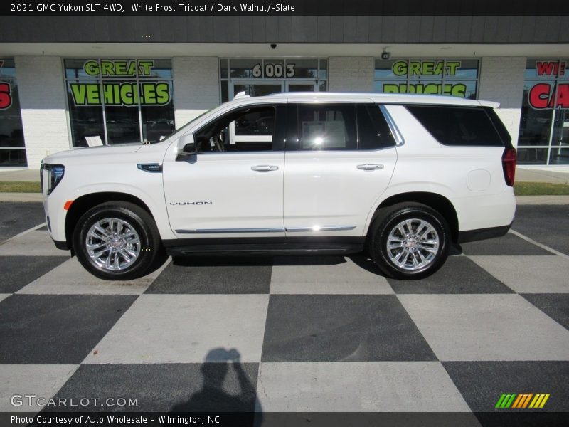 White Frost Tricoat / Dark Walnut/­Slate 2021 GMC Yukon SLT 4WD