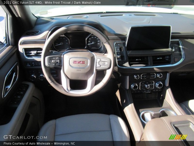 White Frost Tricoat / Dark Walnut/­Slate 2021 GMC Yukon SLT 4WD