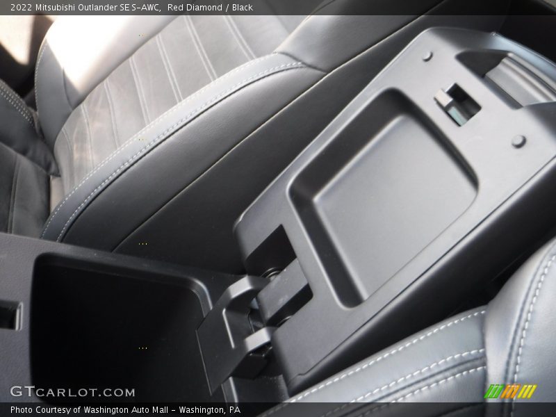 Red Diamond / Black 2022 Mitsubishi Outlander SE S-AWC