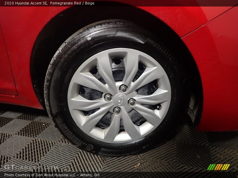 Pomegranate Red / Beige 2020 Hyundai Accent SE
