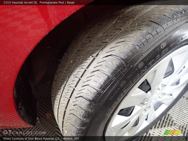 Pomegranate Red / Beige 2020 Hyundai Accent SE