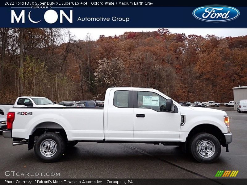 Oxford White / Medium Earth Gray 2022 Ford F350 Super Duty XL SuperCab 4x4