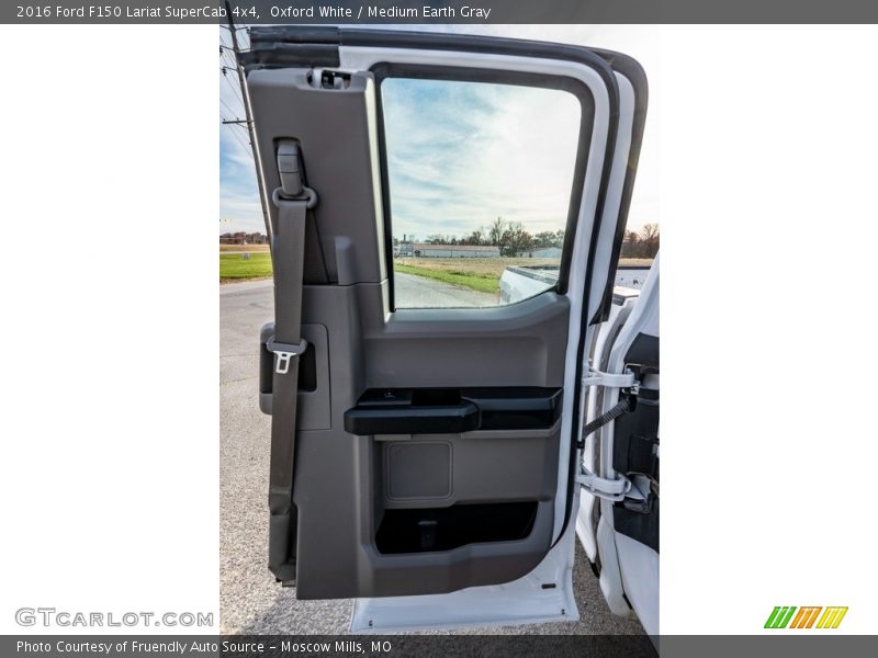 Oxford White / Medium Earth Gray 2016 Ford F150 Lariat SuperCab 4x4