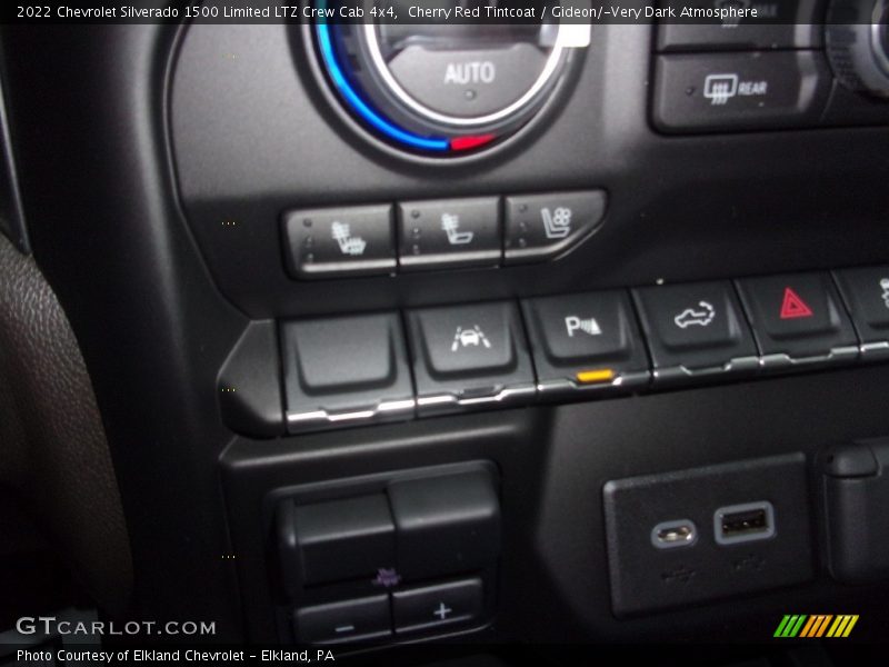 Cherry Red Tintcoat / Gideon/­Very Dark Atmosphere 2022 Chevrolet Silverado 1500 Limited LTZ Crew Cab 4x4