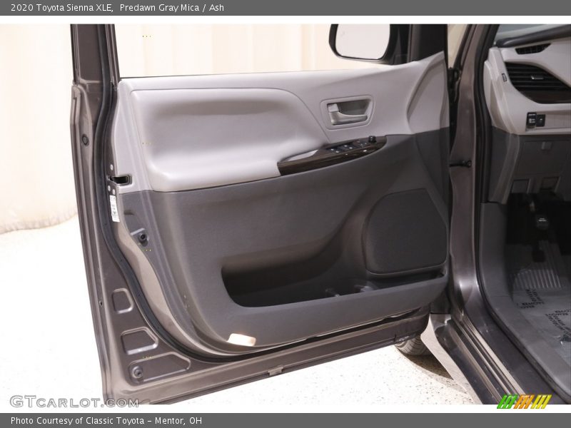 Predawn Gray Mica / Ash 2020 Toyota Sienna XLE