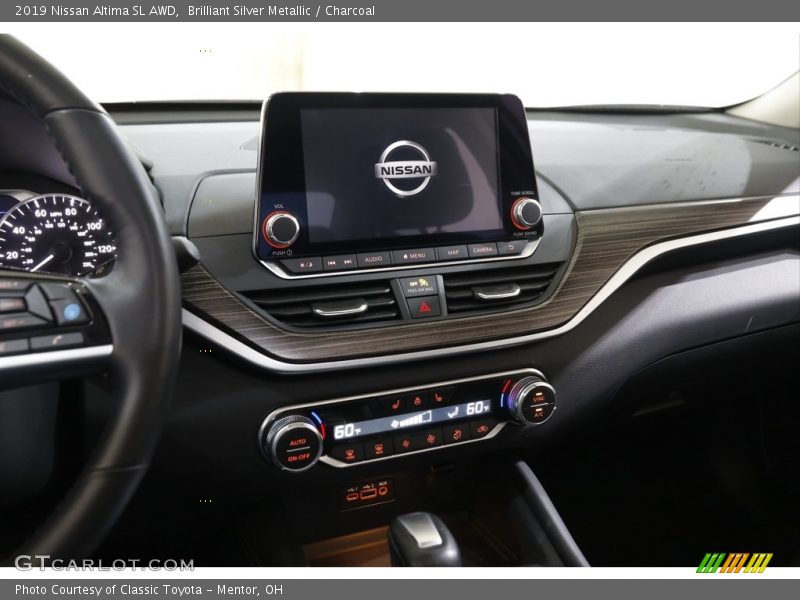 Brilliant Silver Metallic / Charcoal 2019 Nissan Altima SL AWD