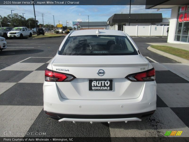 Aspen White Tricoat / Charcoal 2020 Nissan Versa SR