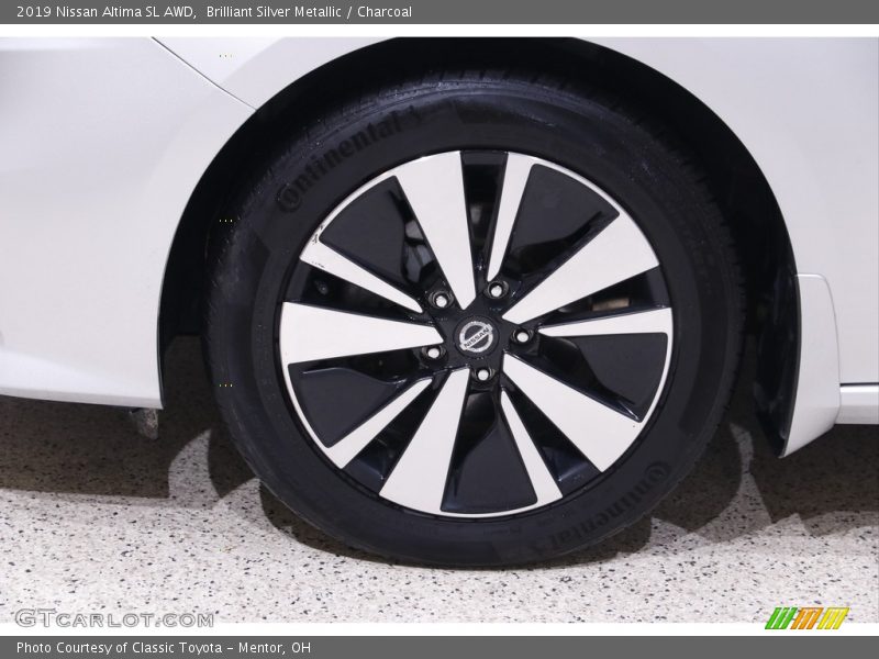 Brilliant Silver Metallic / Charcoal 2019 Nissan Altima SL AWD