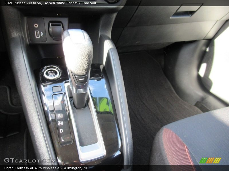 Aspen White Tricoat / Charcoal 2020 Nissan Versa SR