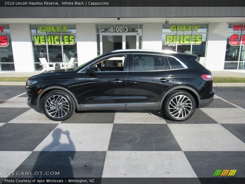 Infinite Black / Cappuccino 2019 Lincoln Nautilus Reserve