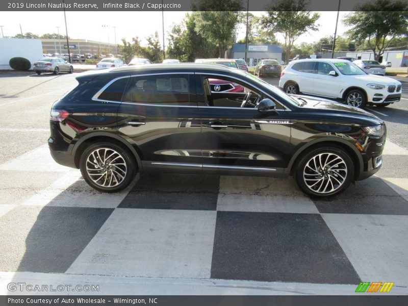 Infinite Black / Cappuccino 2019 Lincoln Nautilus Reserve