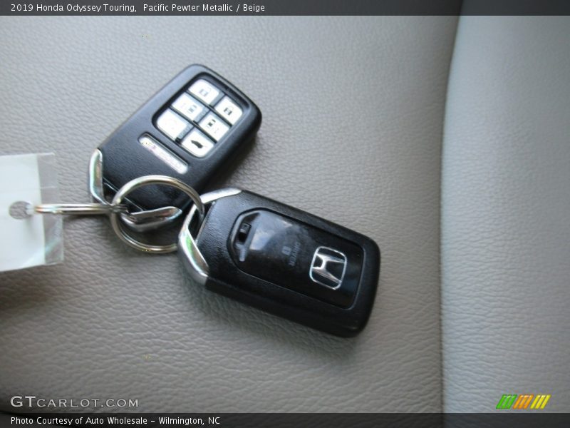 Pacific Pewter Metallic / Beige 2019 Honda Odyssey Touring
