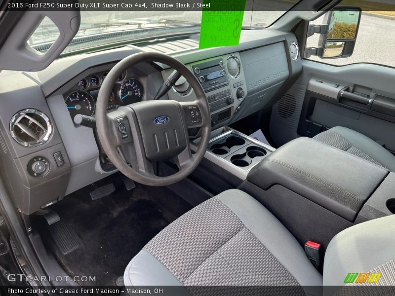  2016 F250 Super Duty XLT Super Cab 4x4 Steel Interior