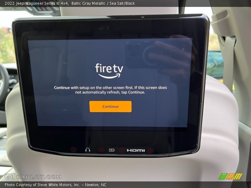 Baltic Gray Metallic / Sea Salt/Black 2022 Jeep Wagoneer Series III 4x4