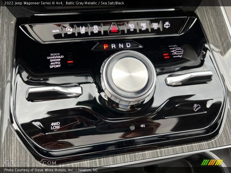  2022 Wagoneer Series III 4x4 8 Speed Automatic Shifter